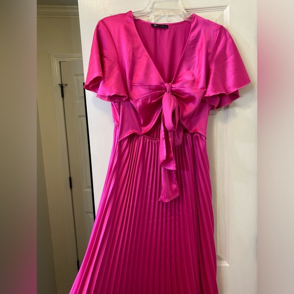 Pretty Garden Women's Pink Dress Size M Pleated Bow Cut Out Summer Party Beach - Picture 5 of 9